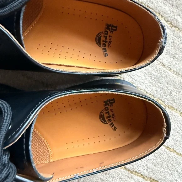 Smooth Leather Dr Martens Oxfords - Picture 3 of 4